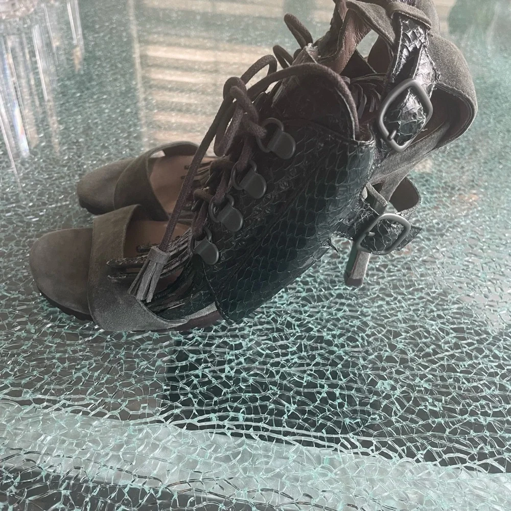Donald Pliner‎ shoes 7.5 M